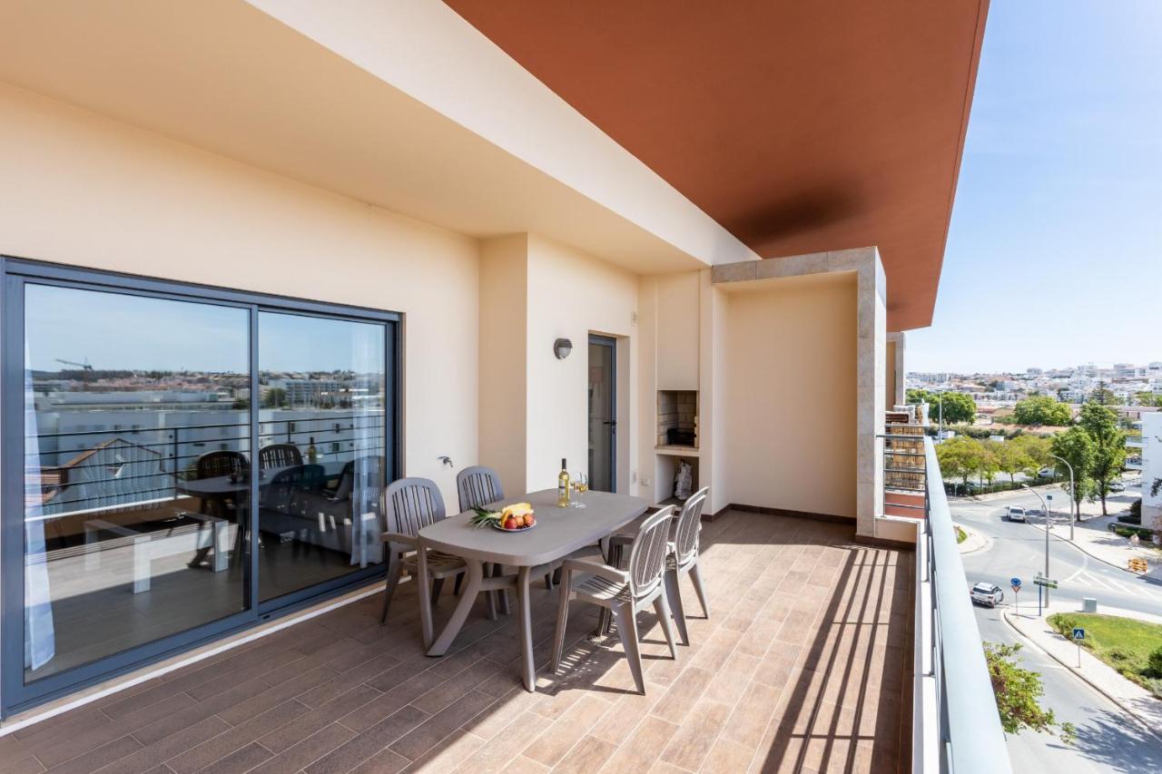 Horizon Apartment By Seewest Lagos Exteriör bild