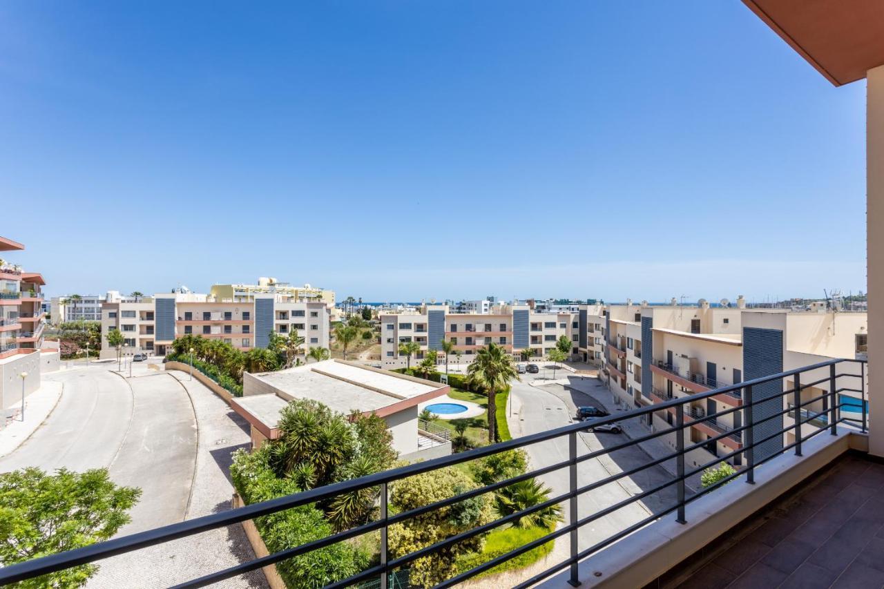 Horizon Apartment By Seewest Lagos Exteriör bild